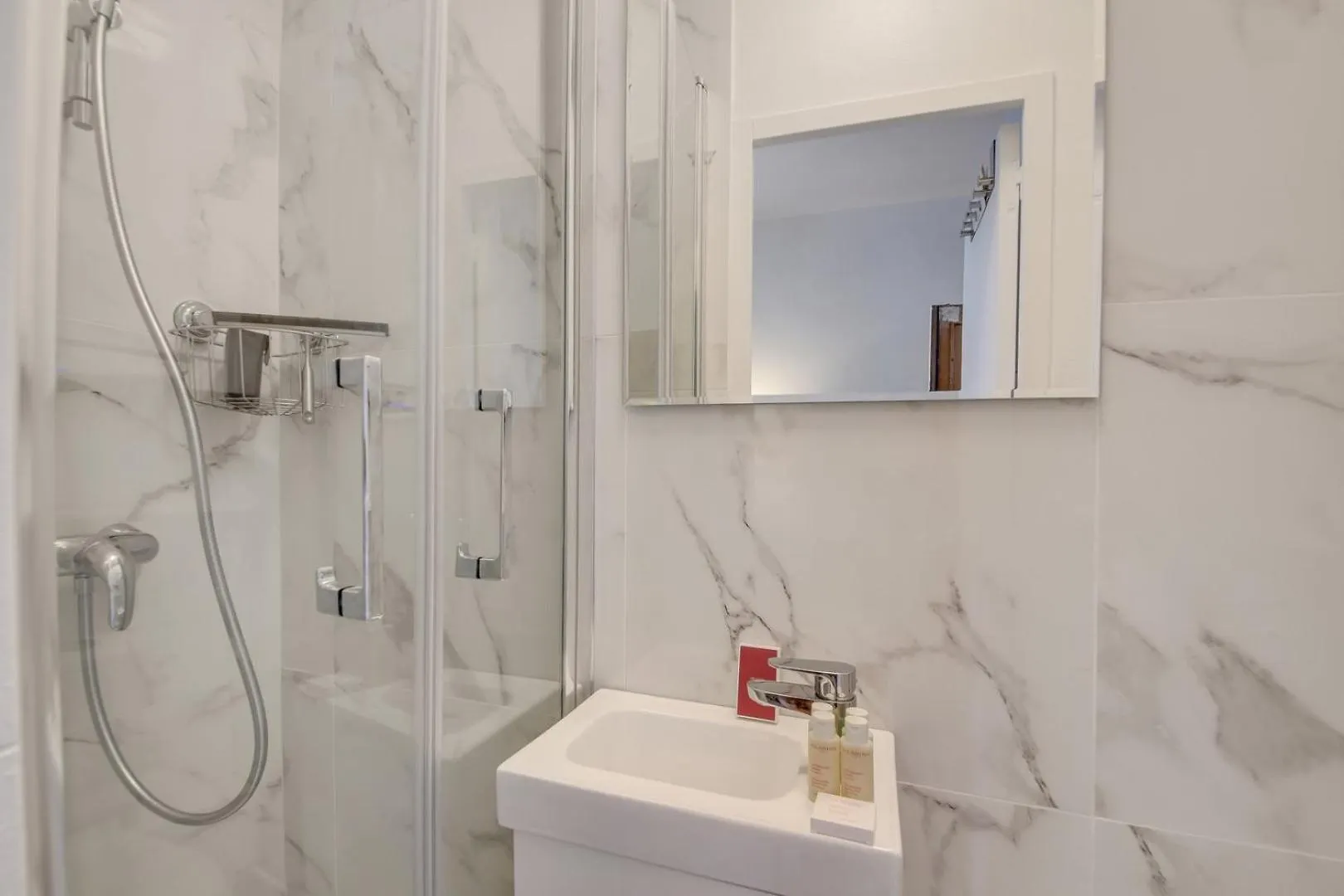 Tiny House St Honore Apartment Paris