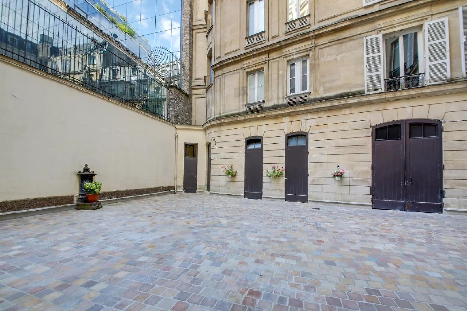 Tiny House St Honore Apartment Paris 0*,  France